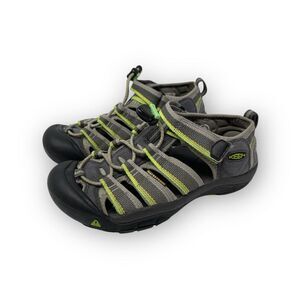 Keen Hiking Closed Toe Waterprrof Sandals Youth Size 3 Green Gray